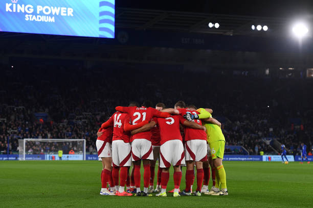 许多农民正 许多农民正